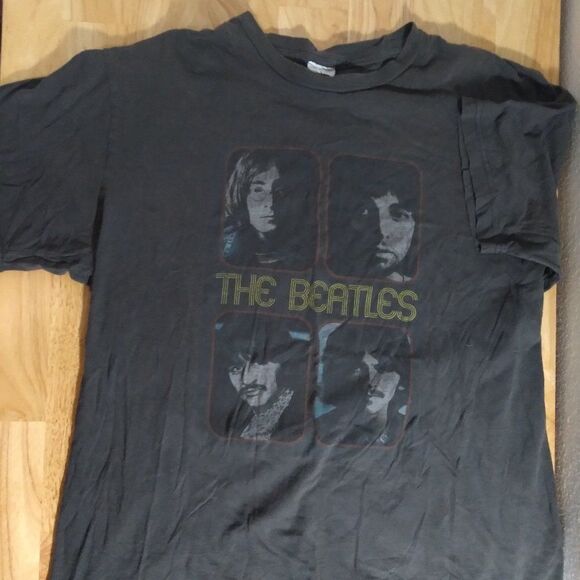 The Beatles Portraits 2008 Apple T-Shirt - Picture 1 of 7